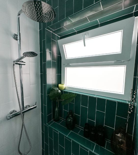 Remodelação de casa de banho em Benfica, Lisboa. Renovação integral WC por JCC Design.