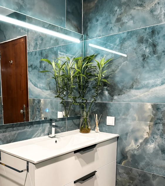 Remodelação de casa de banho em Cadafais, Lisboa. Renovação integral WC por JCC Design.