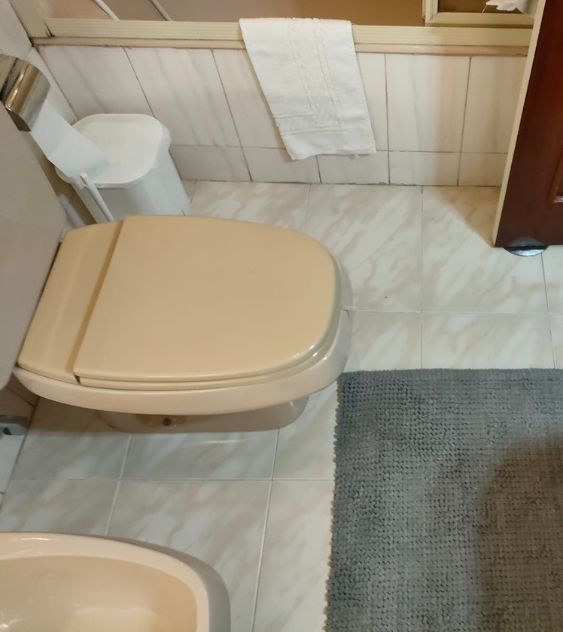 Remodelação de casa de banho em Gondomar, Porto. Renovação integral WC por JCC Design.